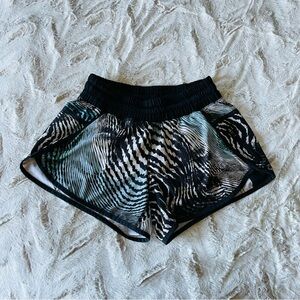 Lululemon Seawheeze Tracker Shorts